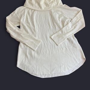 Raya by Cyrus cream cowl neck long sleeve super soft sweater Large